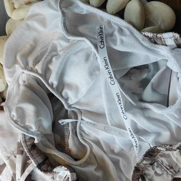 Calvin Klein Short size S/CH - Picture 4 of 5